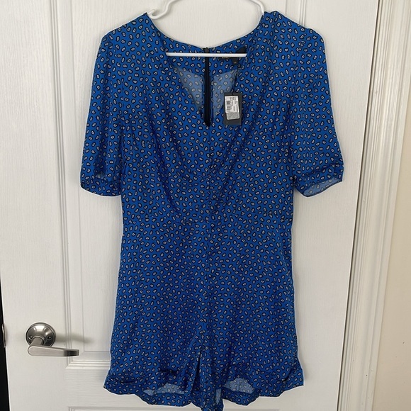 Maje Ilona Playsuit Leopard Print Satin V-Neck Ruched Front Romper size 38 - Picture 4 of 10